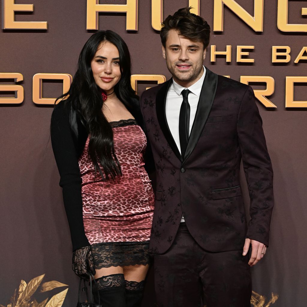 Marnie Simpson und Casey Johnson, 2023