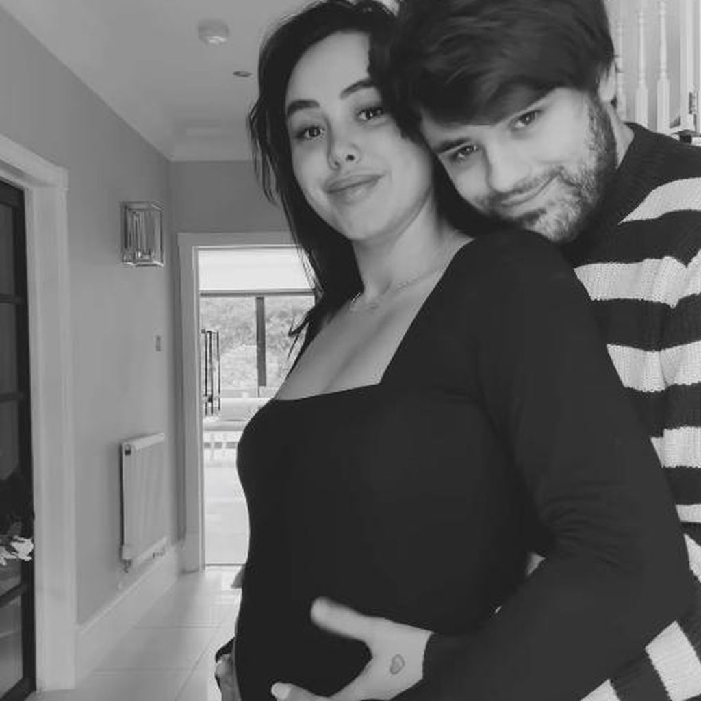 Marnie Simpson und Casey Johnson, UK-Stars