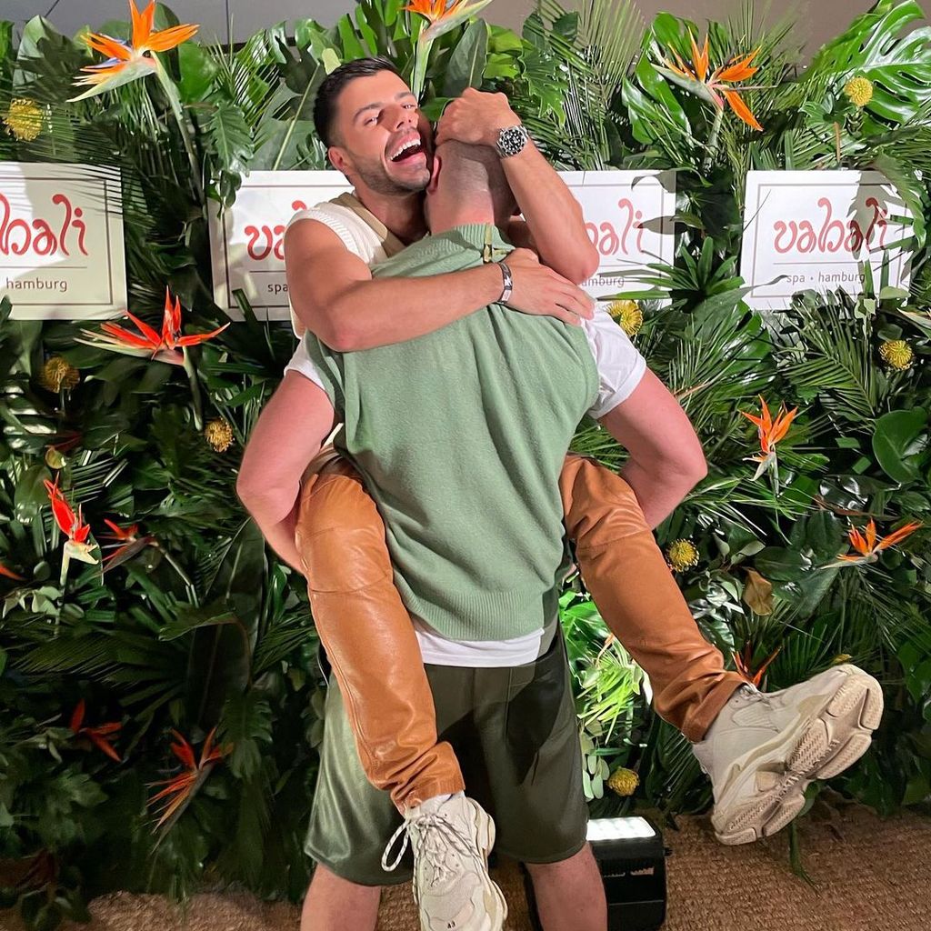 Martin Angelo mit seinem Freund