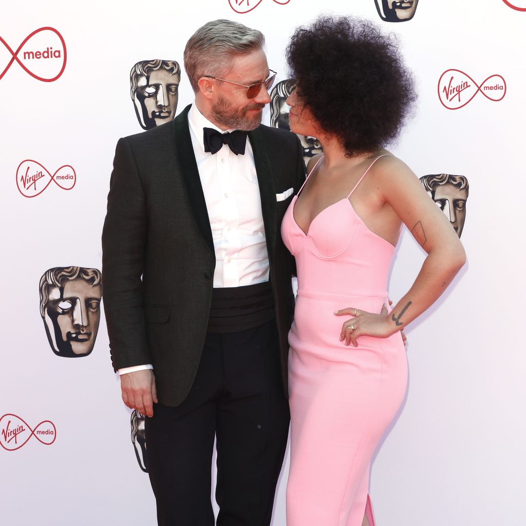 Martin Freeman und Rachel Mariam bei den BAFTAs 2022