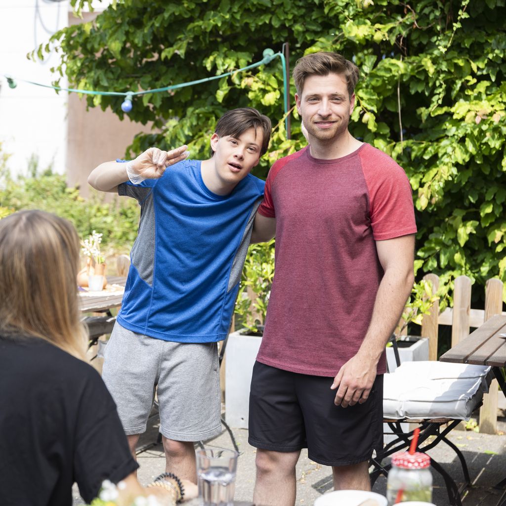 Marvin Kuhn (Fabian Moraw) und Yannick Ziegler (Dominik Flade) bei AWZ