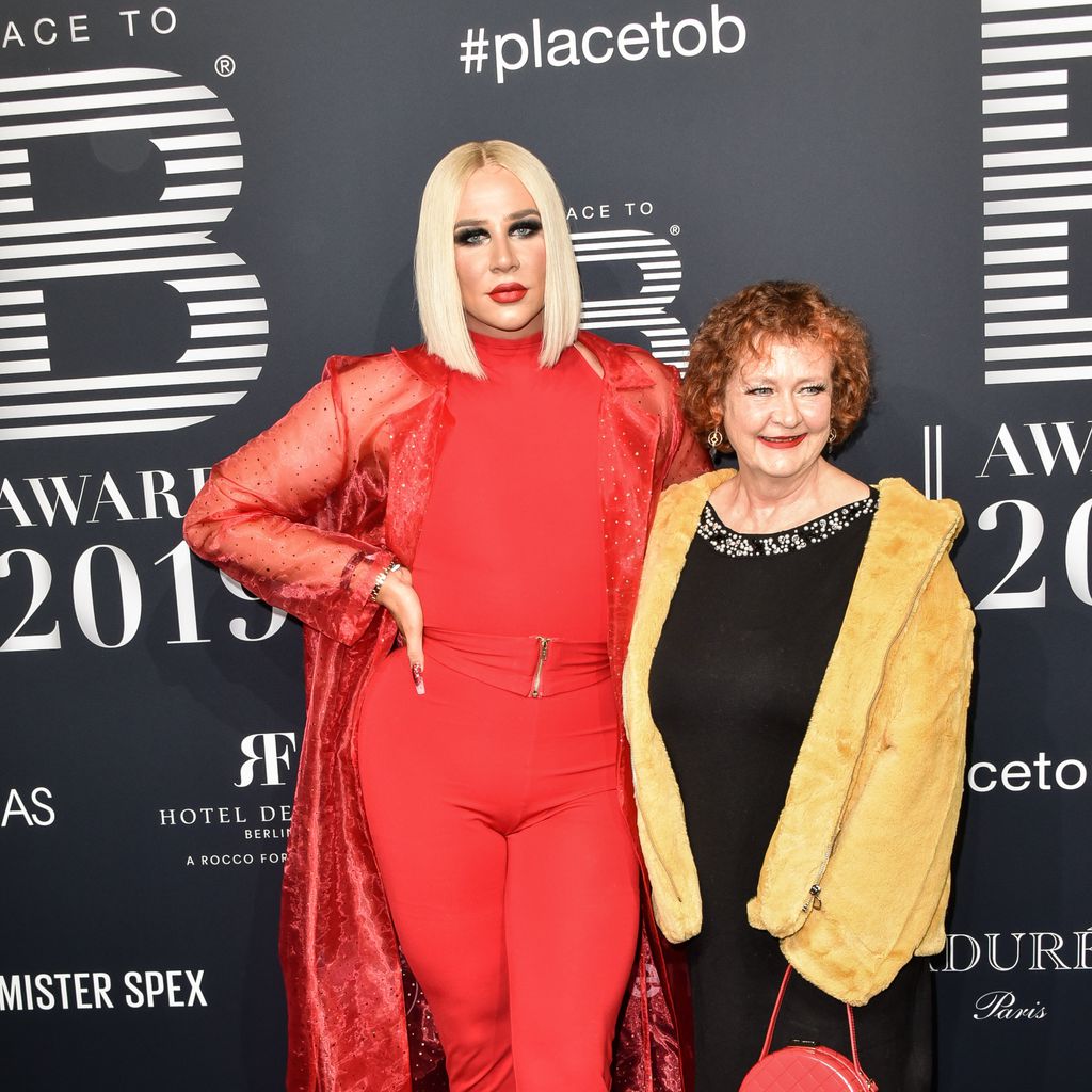 Marvyn Macnificent mit seiner Mutter Beate bei den Place to B-Awards 2019