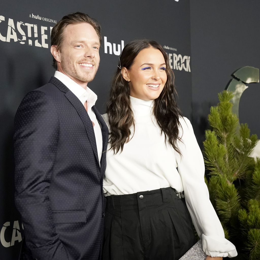 Matthew Alan und Camilla Luddington bei einer Premiere