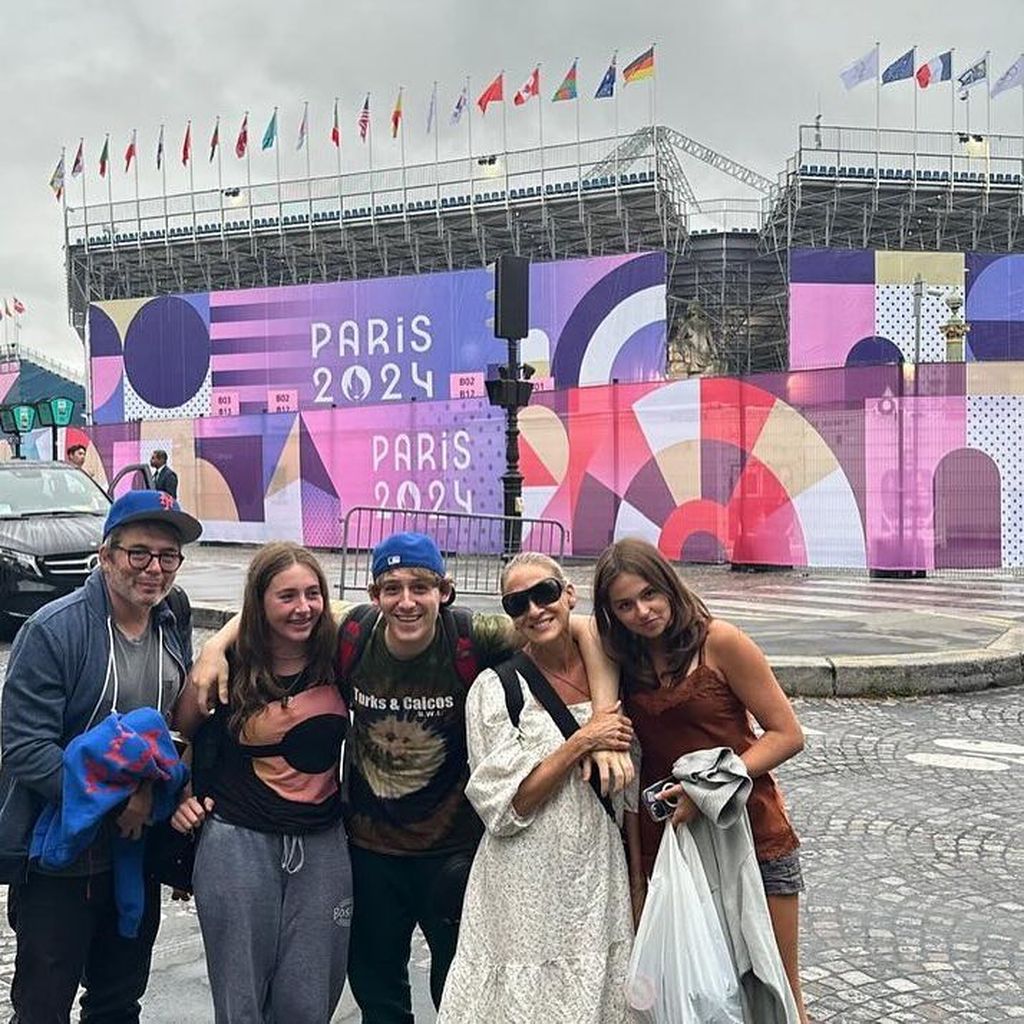 Matthew Broderick und Sarah Jessica Parker mit ihren drei Kindern bei Olympia 2024