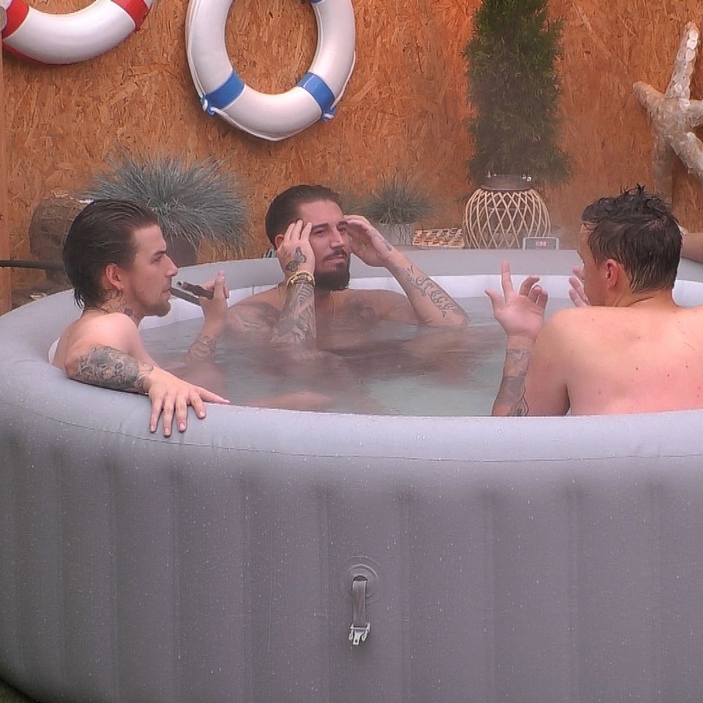 Matthias Höhn, Mike Heiter, Daniel Lopes und Max Kruse bei "Promi Big Brother", 2024