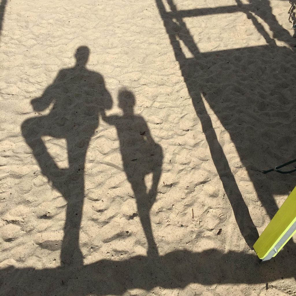 Matthias Schweighöfer mit seinem Sohn, Mai 2025