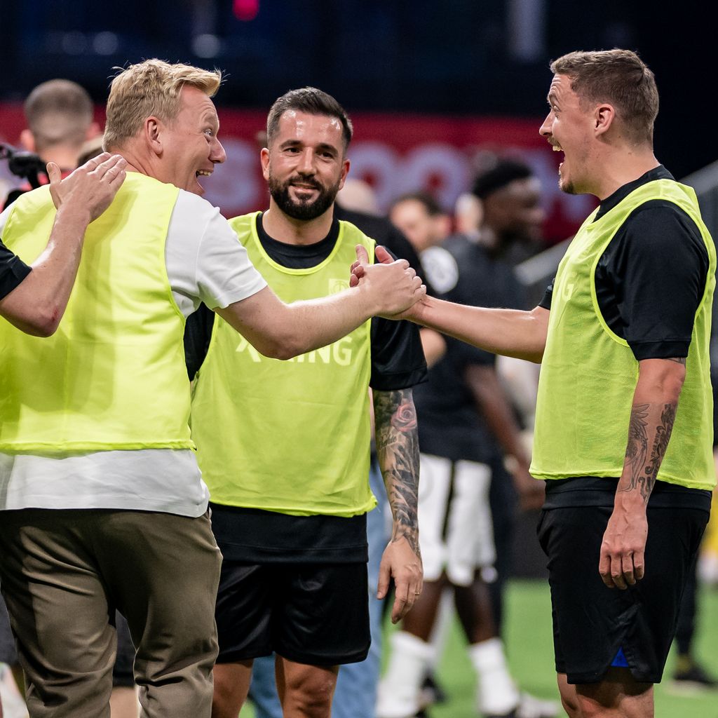 Max Kruse und Knossi bei der Baller League, April 2024