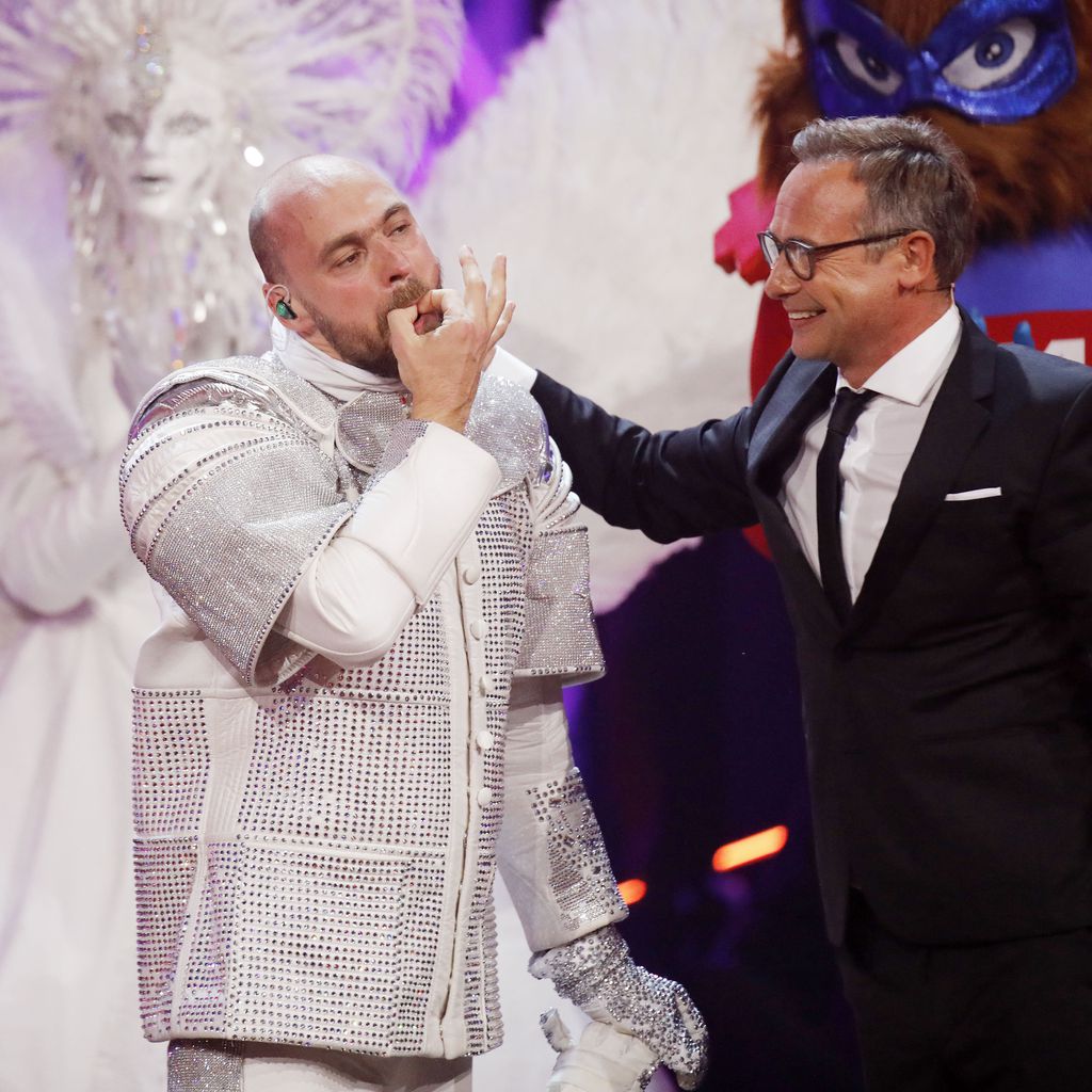 Max Mutzke und Matthias Opdenhövel bei "The Masked Singer"