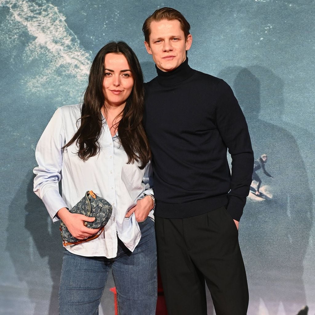 Max von der Groeben mit Freundin Louise Farina bei der Premiere von "On the Wave", Februar 2026
