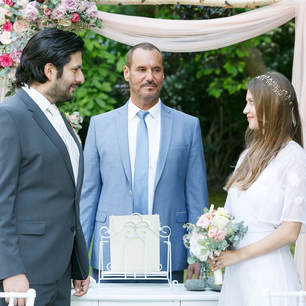 Maximilian (Francisco Medina), Richard (Silvan Pierre-Leirich) und Nathalie (Amrei Haardt) bei AWZ