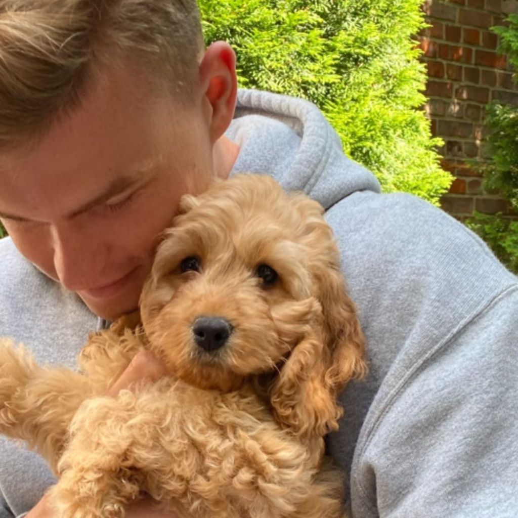Maximilian Mittelstädt mit Hündchen Abby