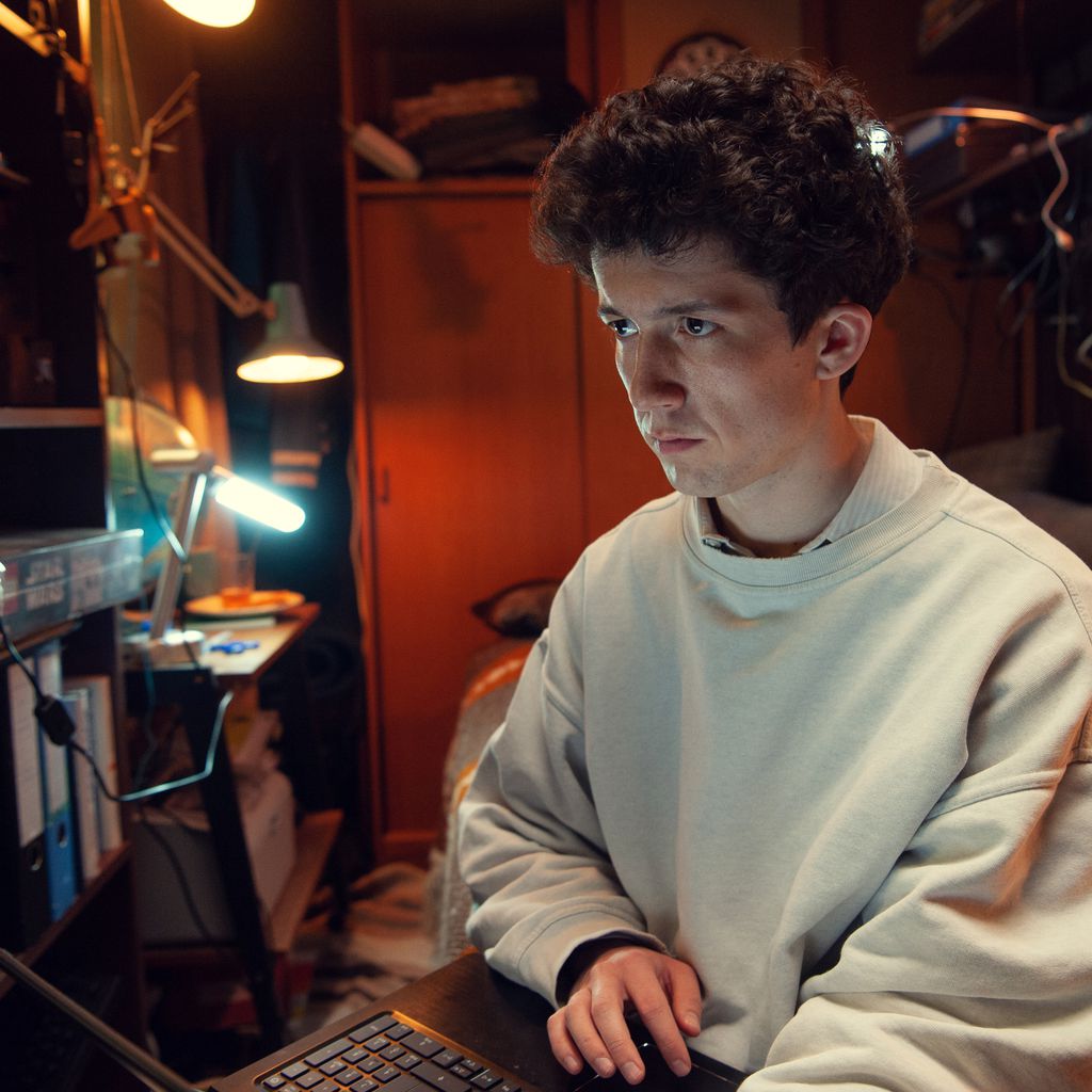 Maximilian Mundt in "How to Sell Drugs Online (Fast)"