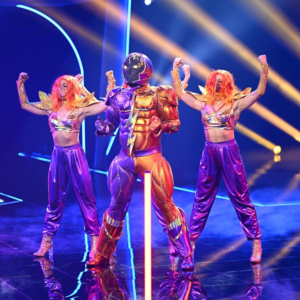 Maximum Power bei "The Masked Dancer"