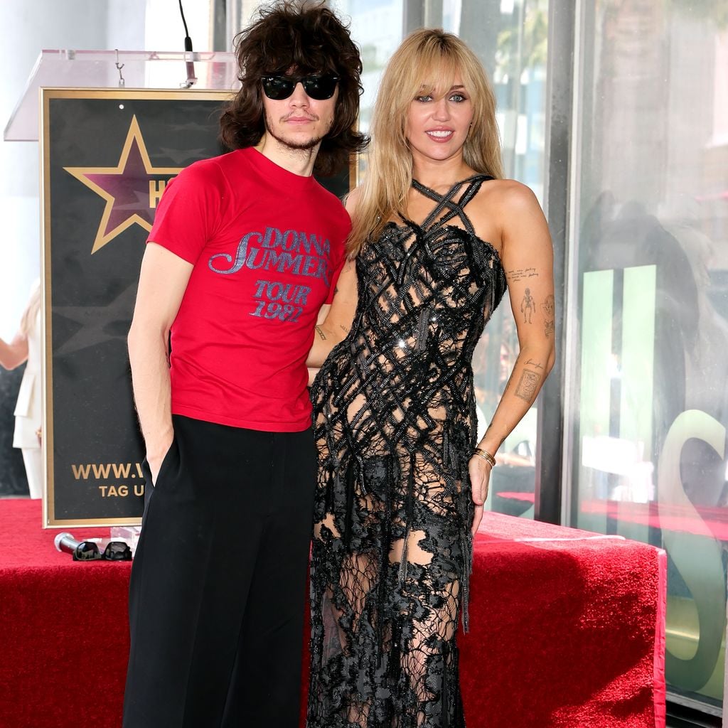 Maxx Morando und Miley Cyrus bei der Zeremonie für Miley Cyrus' Stern auf dem Hollywood Walk of Fame am 22. Mai 2026
