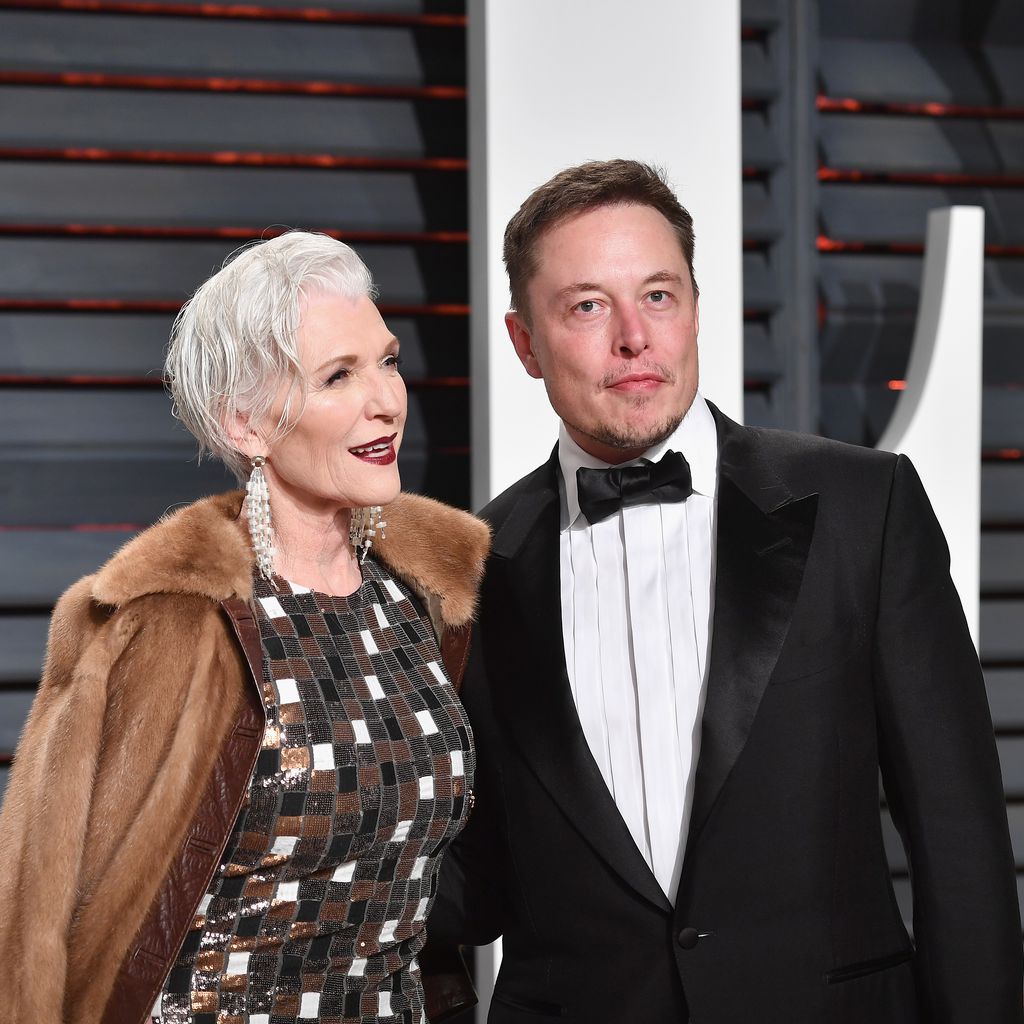 Elon Musk mit seiner Mutter Maye Musk bei der Vanity Fair Oscar Party 2017
