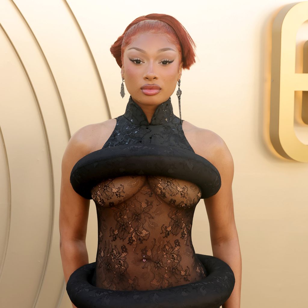 Megan Thee Stallion auf dem roten Teppich bei der Gold House 4th Annual Gold Gala in Los Angeles, Mai 2025
