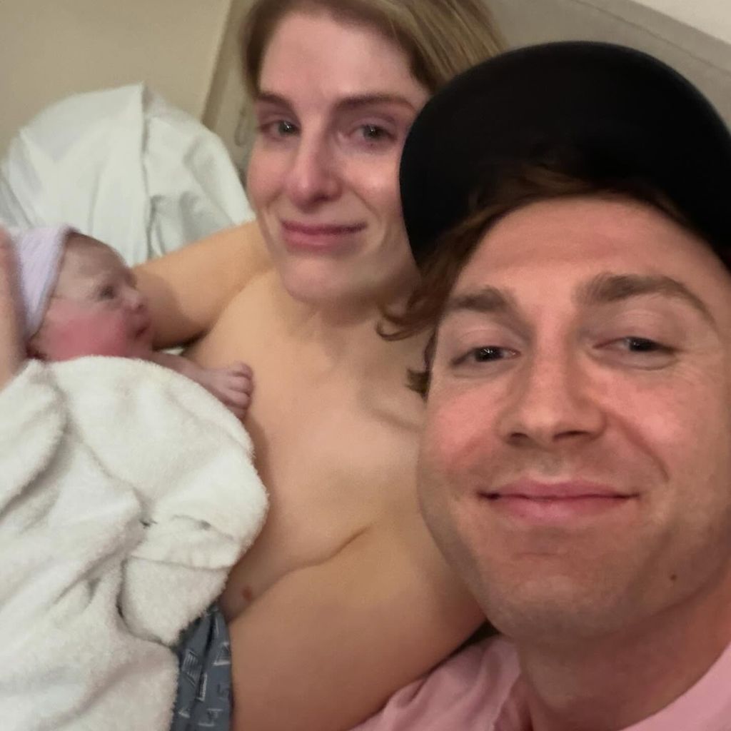 Meghan Trainor mit ihrem Mann Daryl Sabara und ihrer Tochter