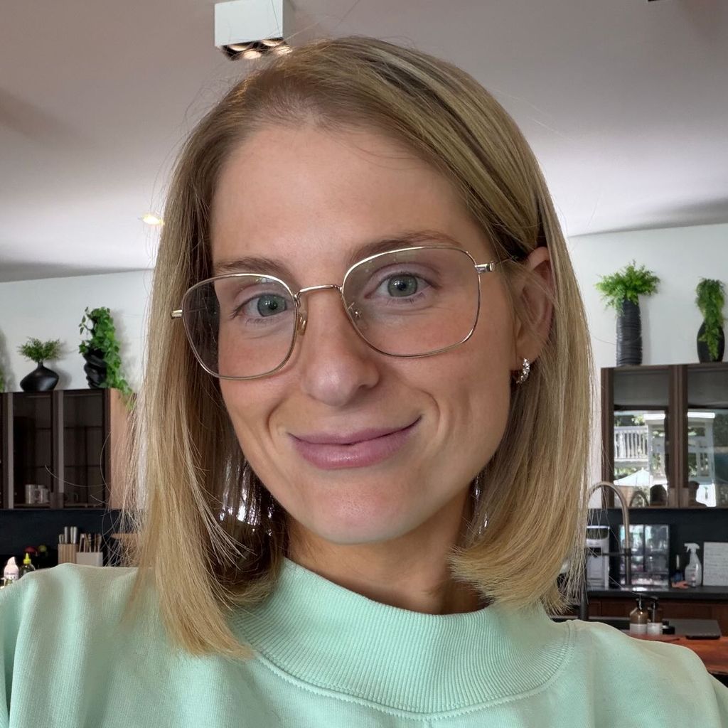 Meghan Trainor mit Bob, Juni 2026