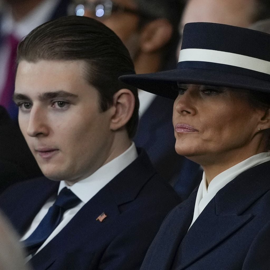 Melania Trump und Barron Trump verfolgen Donald Trumps Antrittsrede im Kapitol in Washington, 20. Januar 2025