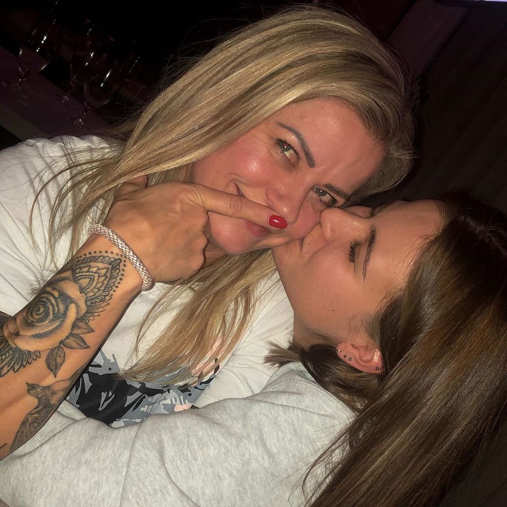 Melina Sophie mit ihrer neuen Freundin