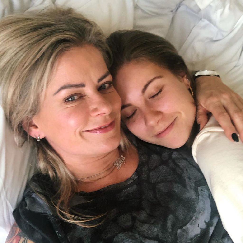 Netz-Star Melina Sophie mit ihrer Freundin Helga