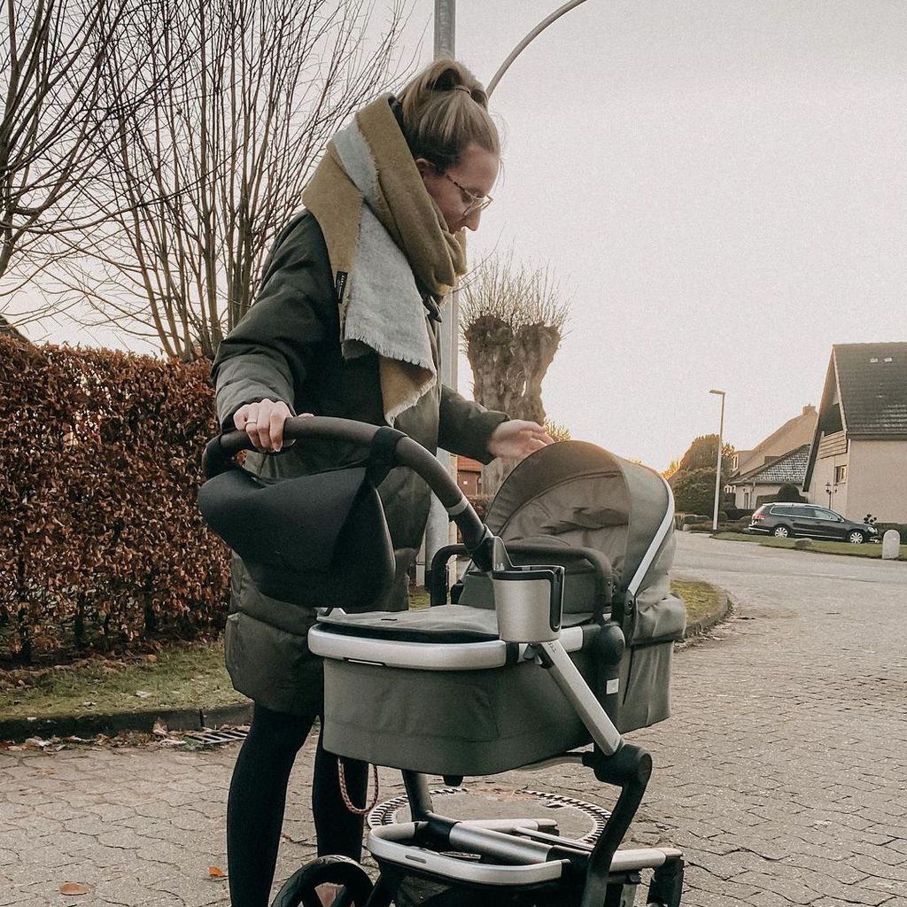 Melissa mit ihrem Baby, Dezember 2020