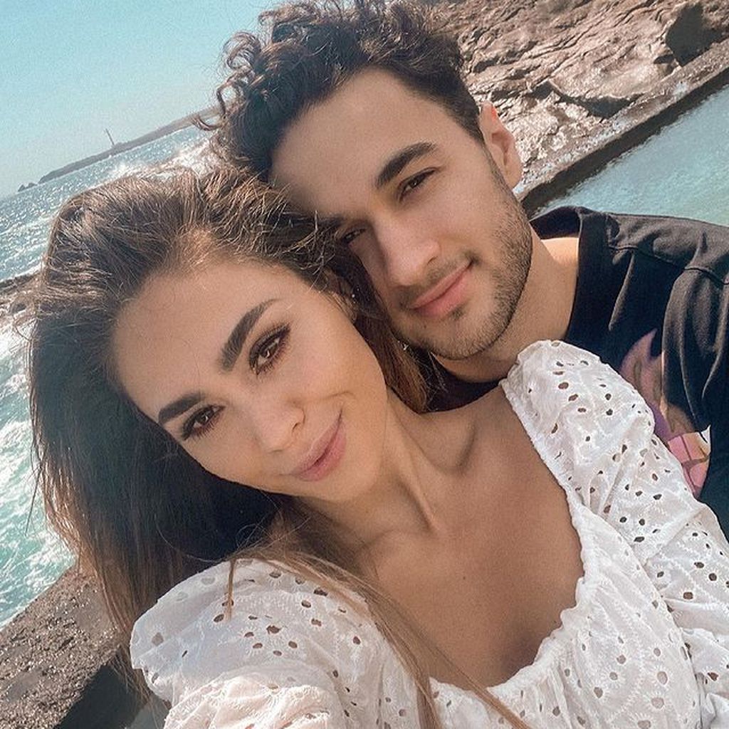 Melissa Damilia und Leander Sacher, 2021 auf Teneriffa