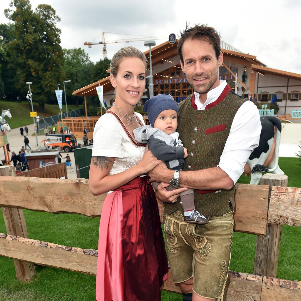 Melissa Thiem und Sven Hannawald mit Sohn Glen auf der Wiesn 2017