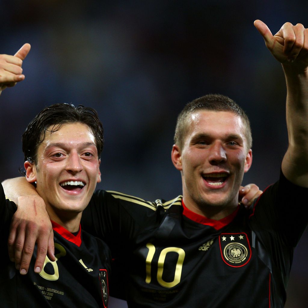 Mesut Özil und Lukas Podolski im Jahr 2010