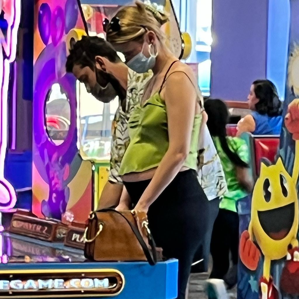 Mia Goth und Shia LaBeouf