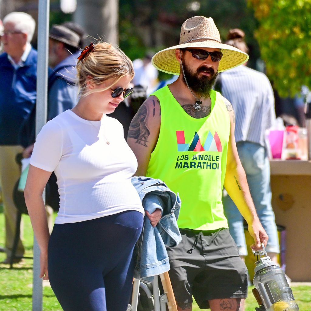 Mia Goth und Shia LaBoeuf im März 2022 in Kalifornien