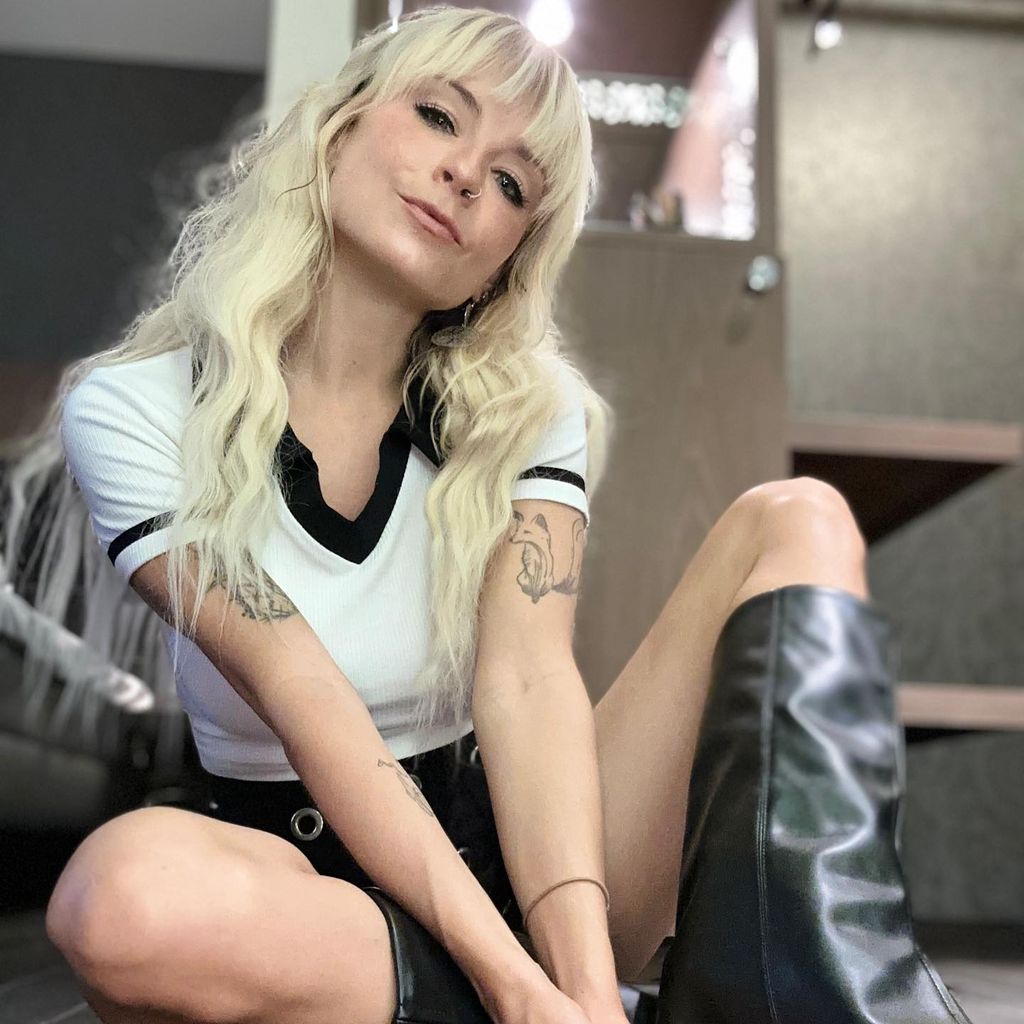Mia Julia, Sängerin
