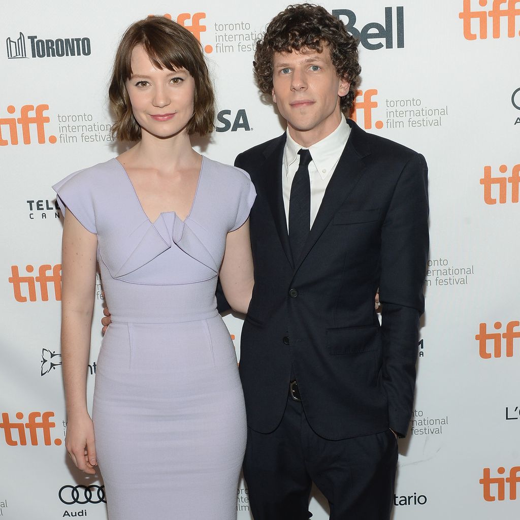Mia Wasikowska und Jesse Eisenberg im September 2013 in London