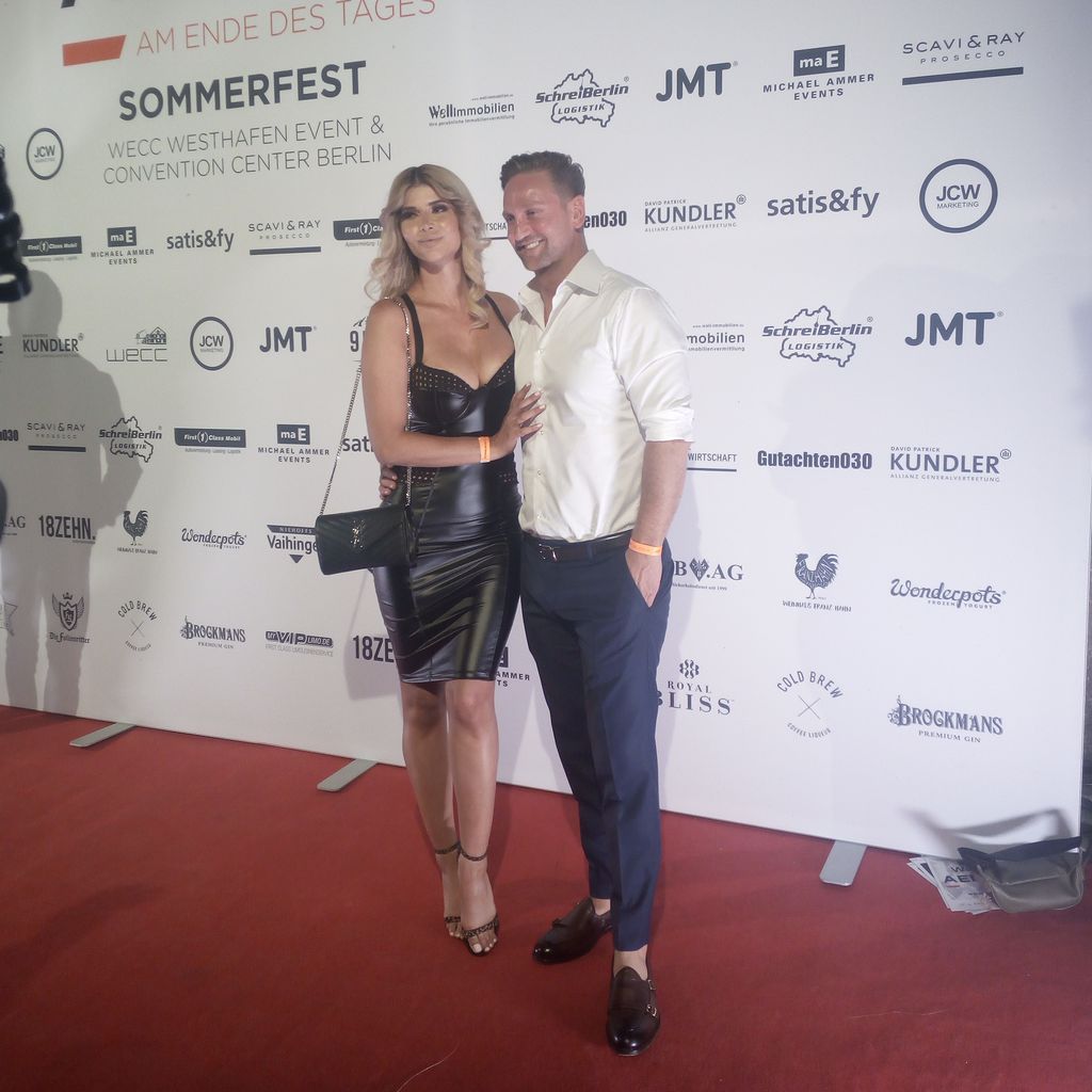 Micaela Schäfer und Adriano Hess beim AEDT-Sommerfest