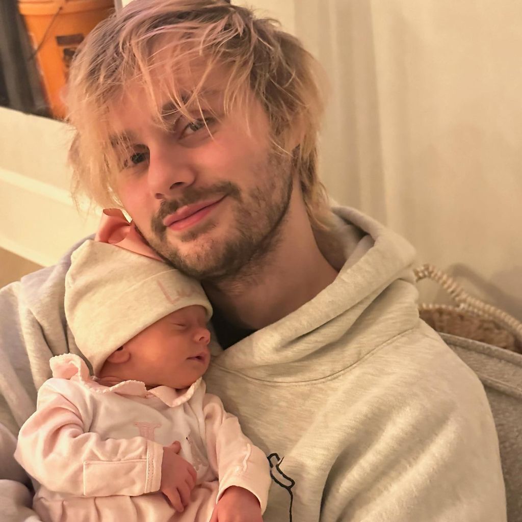 Michael Clifford und seine Tochter Lua
