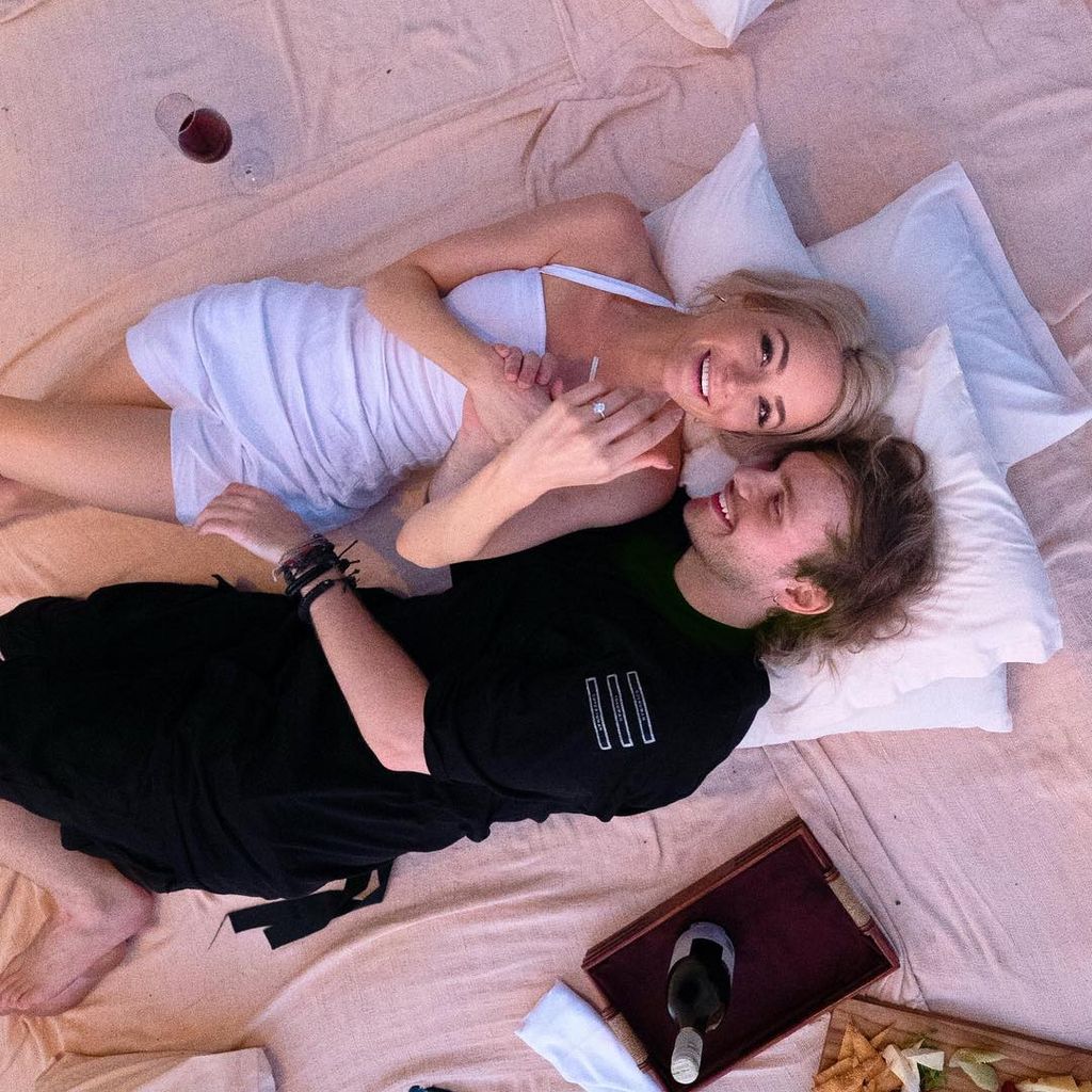 Michael Clifford und Crystal Leigh