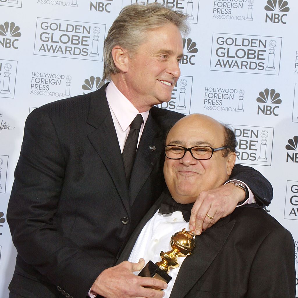 Michael Douglas und Danny DeVito bei den Golden Globes 2004
