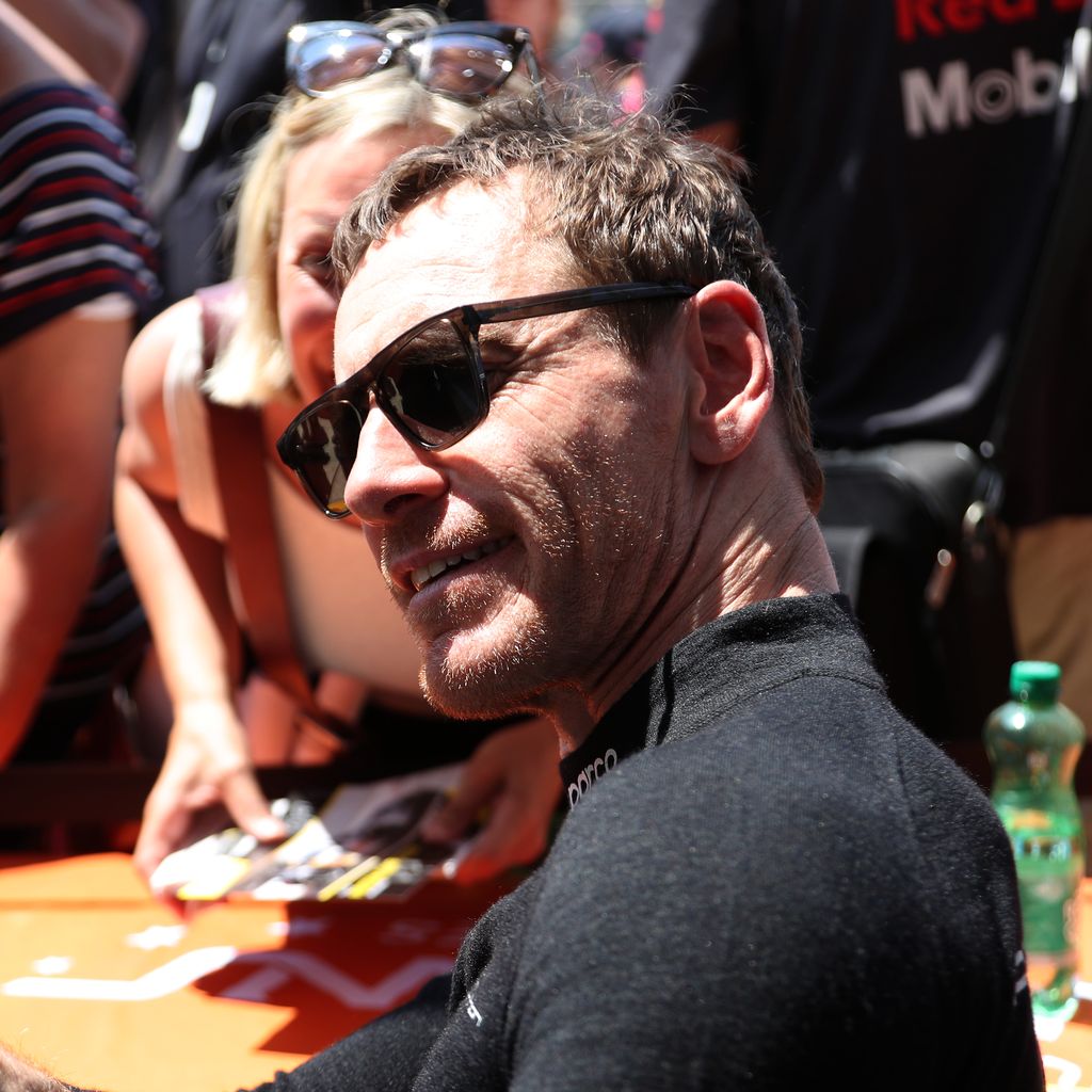 Michael Fassbender bei dem Le Mans 24 Hours Rennen 2023