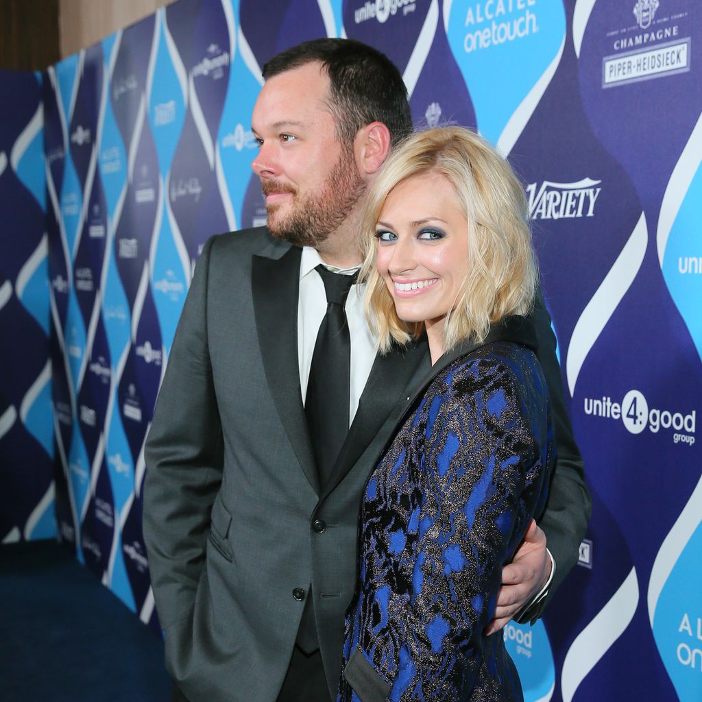 Michael Gladis und Beth Behrs im Februar 2015