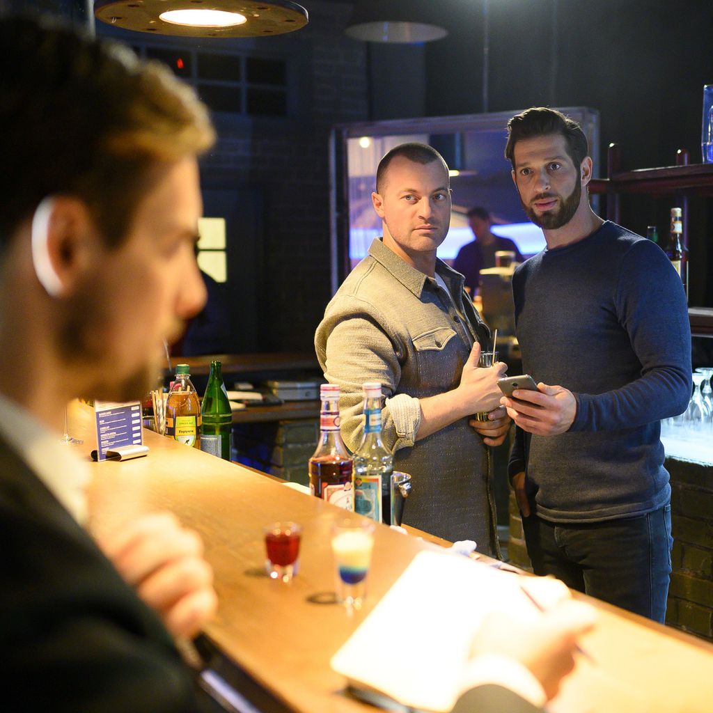 Michael Jahnke (Pablo Konrad), Ben (Jörg Rohde) und Deniz (Igor Dolgatschew) in einer AWZ-Szene