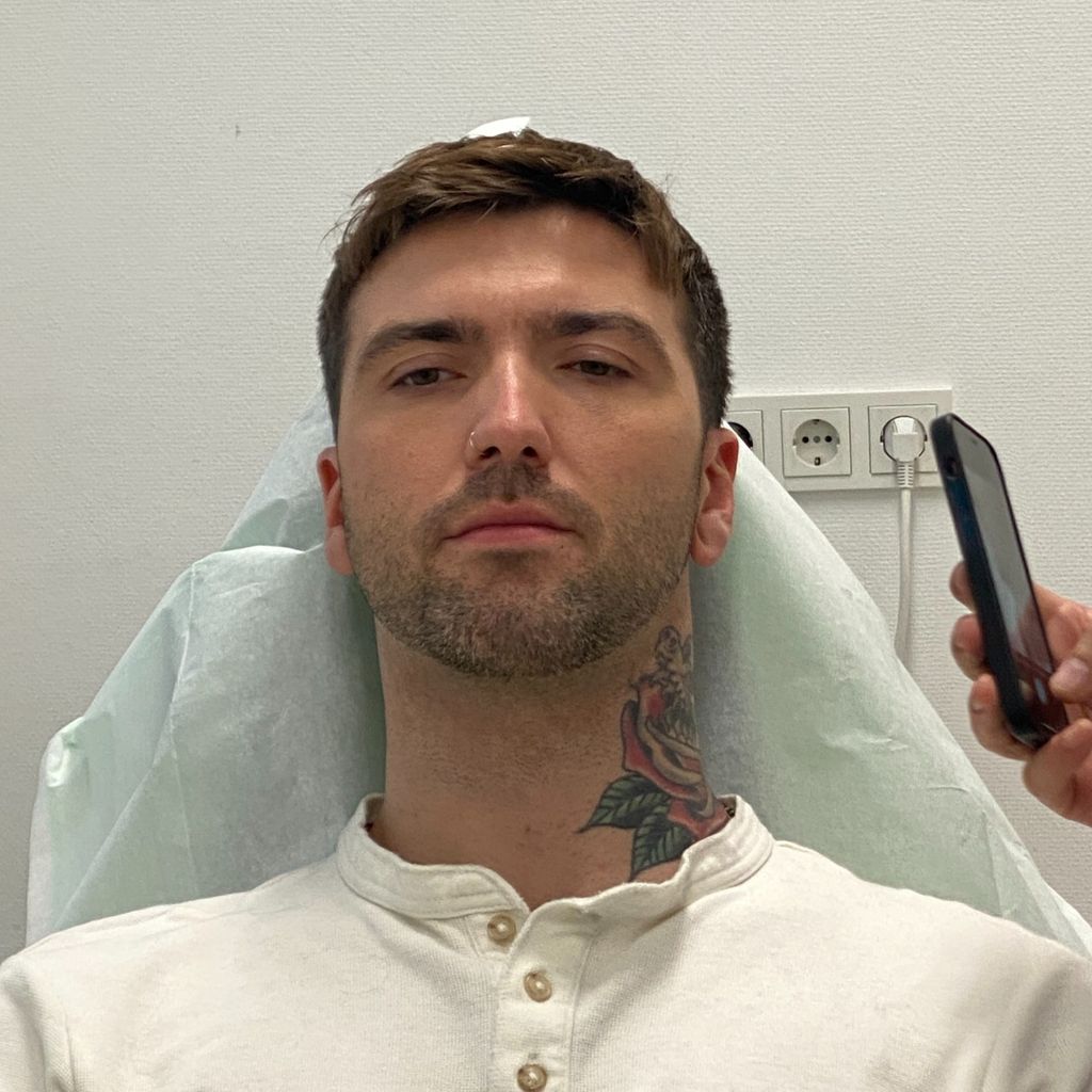 Michael Overdick bei seiner Behandlung bei Dr. Fatemi