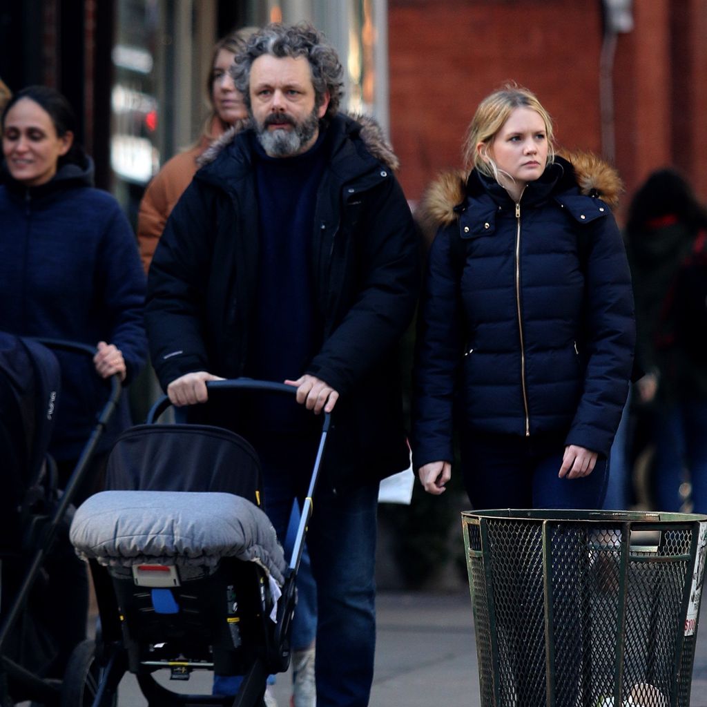 Michael Sheen und Anna Lundberg bei einem Spaziergang mit ihrem Baby in New York im Januar 2020