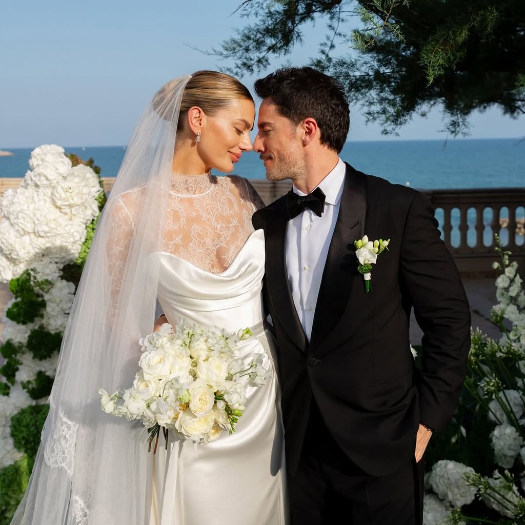Michael Trevino und Bregje Heinen 2025 auf ihrer Hochzeit