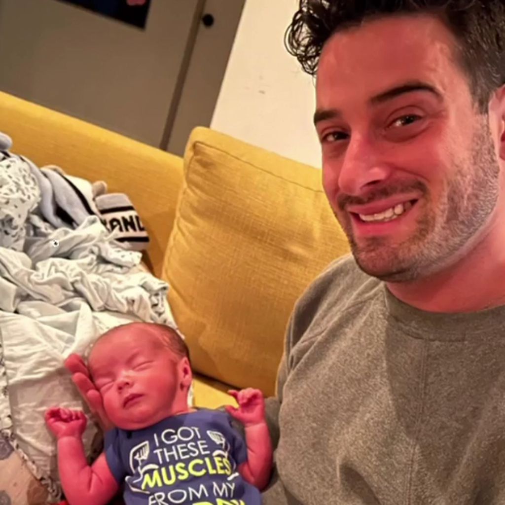 Michael Turchin und sein Baby im November 2021