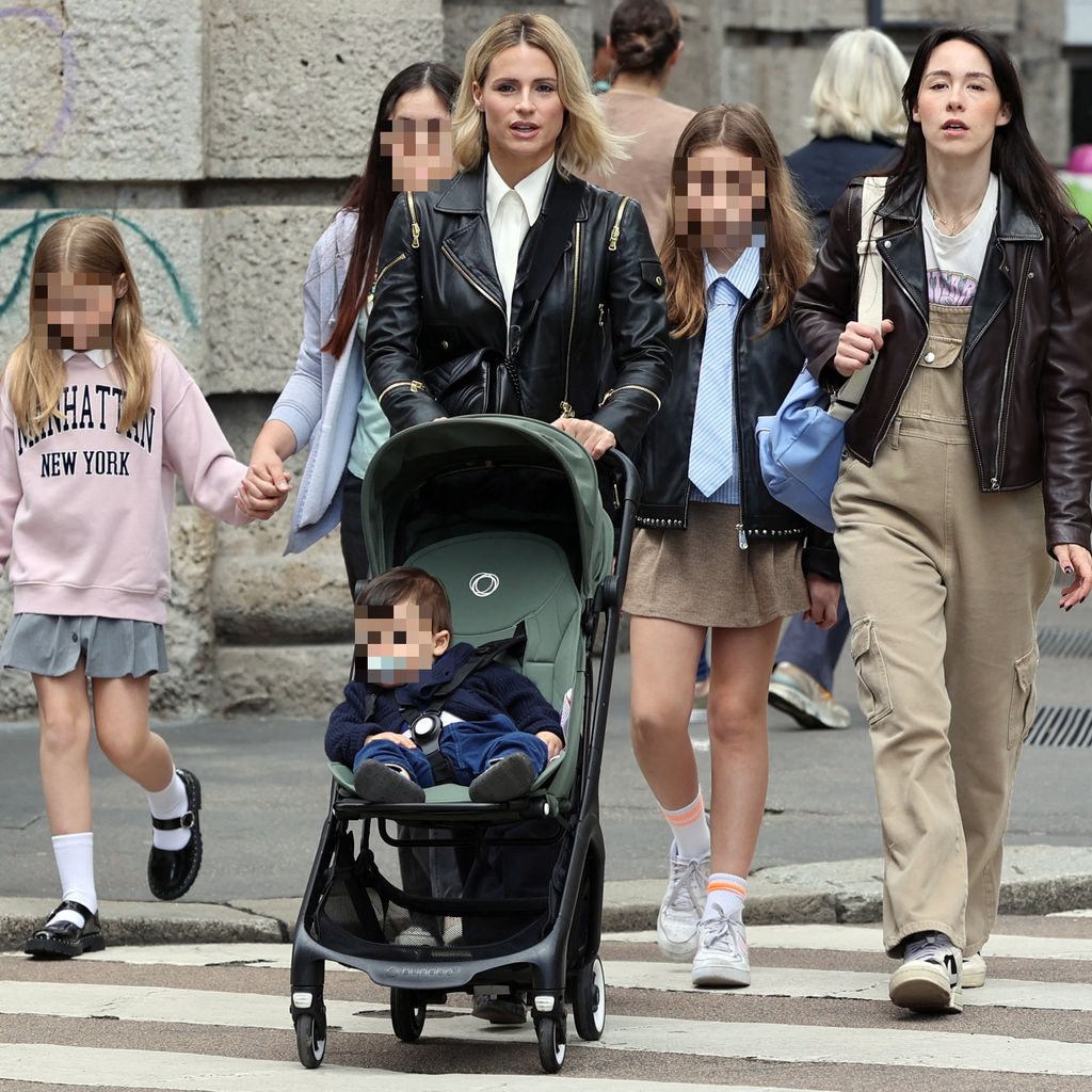 Michelle Hunziker mit ihren Töchter Sole, Celeste, Aurora und Enkel Cesare