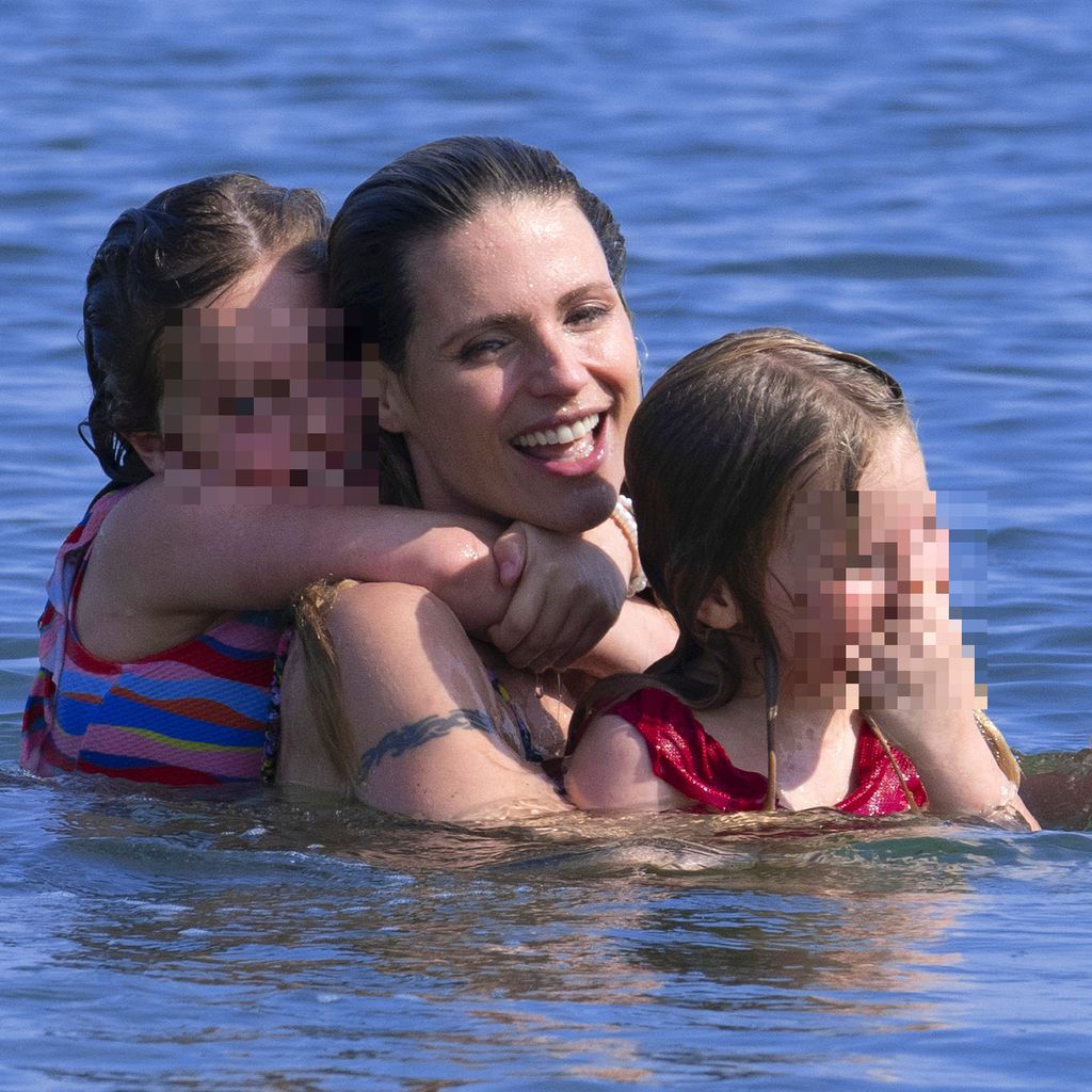 Michelle Hunziker mit ihren Töchtern Sole und Celeste im Juni 2021