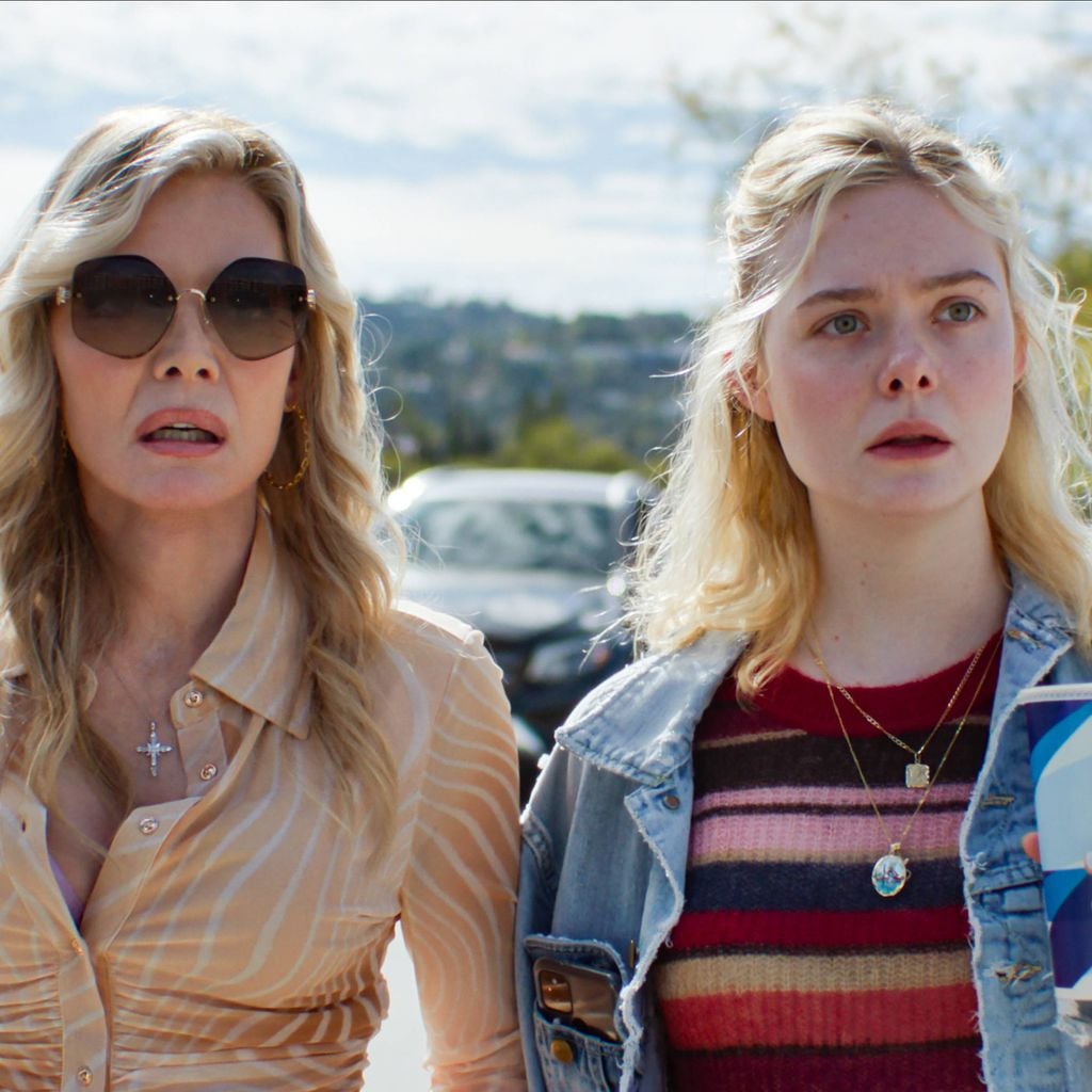 Michelle Pfeiffer und Elle Fanning in der Apple-TV+-Serie "Margos Got Money Troubles" (2025)