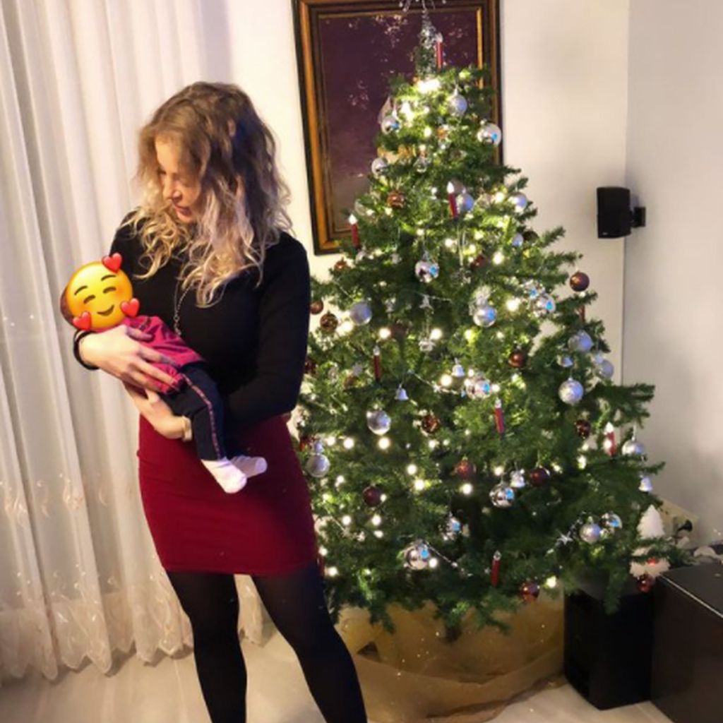 Michelle Schellhaas mit ihrem Baby