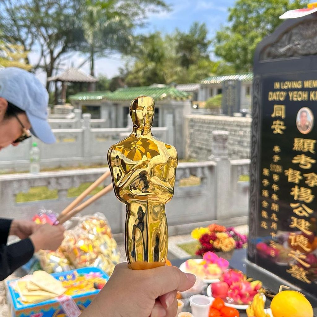 Michelle Yeohs Oscar am Grab ihres Vaters