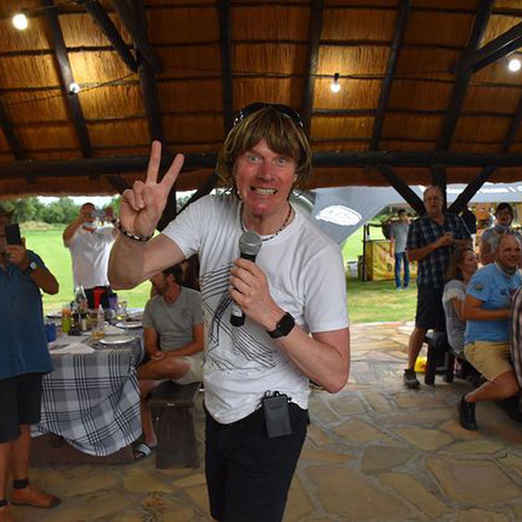 Schlagersänger Mickie Krause tritt in Namibia auf